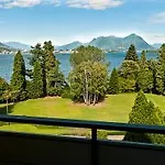 Carl&do Aparthotel 4*