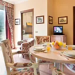Aparthotel Carl&do