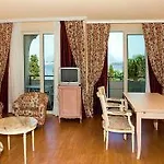 Aparthotel Carl&do Baveno