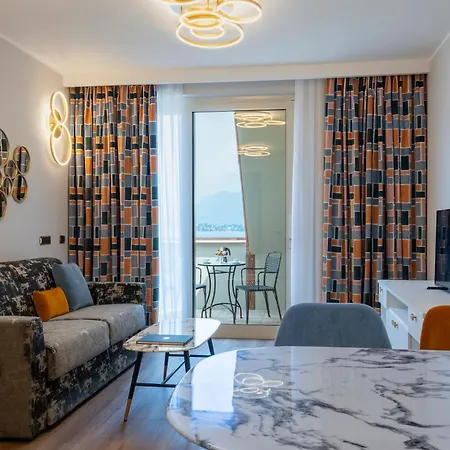 Carl&do Μπαβένο