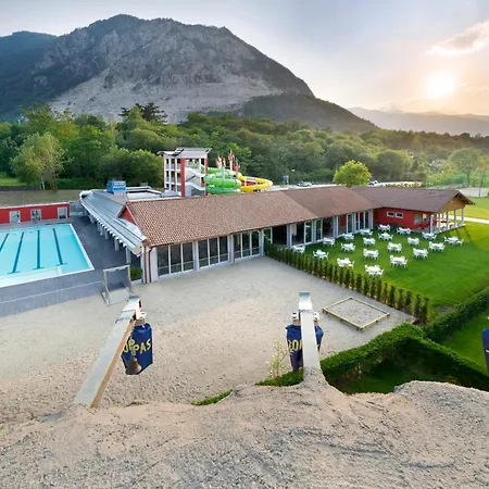 Ξενοδοχείο με διαμερίσματα Carl&do 4*