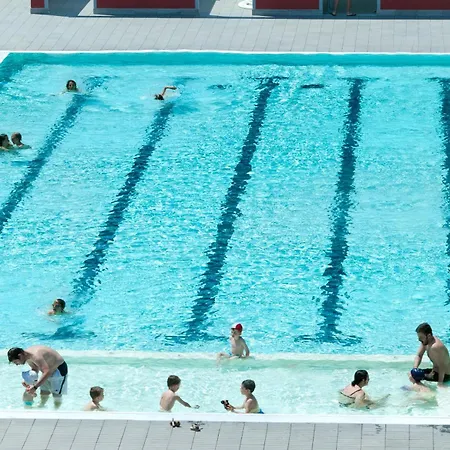 Ξενοδοχείο με διαμερίσματα Carl&do Μπαβένο