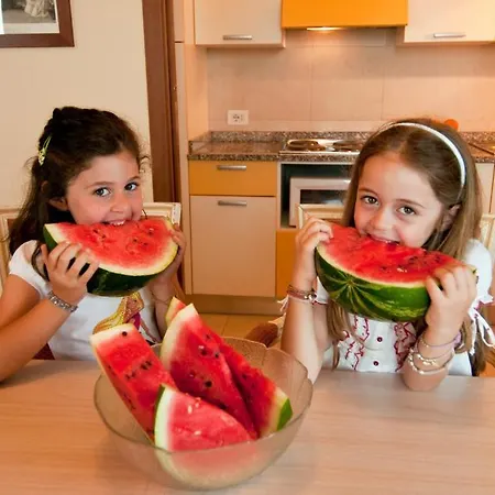 Ξενοδοχείο με διαμερίσματα Carl&do