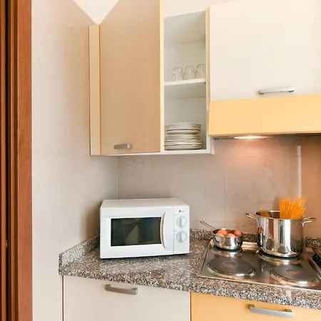 Ξενοδοχείο με διαμερίσματα Carl&do