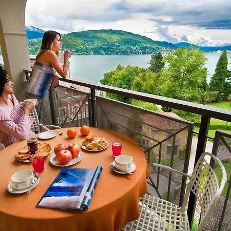 Ξενοδοχείο με διαμερίσματα Carl&do 4*