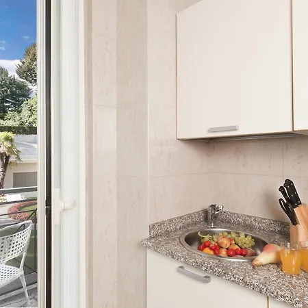 Carl&do Μπαβένο