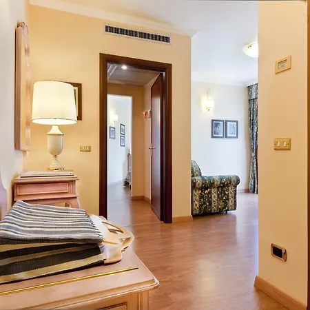 Ξενοδοχείο με διαμερίσματα Carl&do 4*