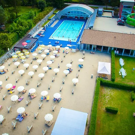 Ξενοδοχείο με διαμερίσματα Carl&do Μπαβένο