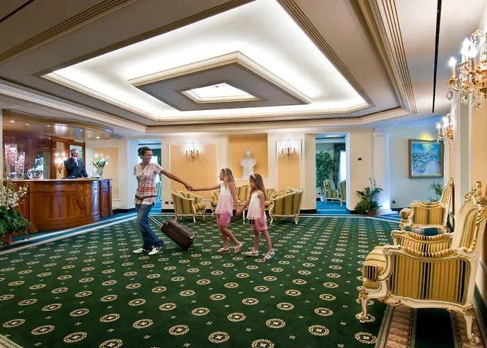 Aparthotel Carl&do 4*