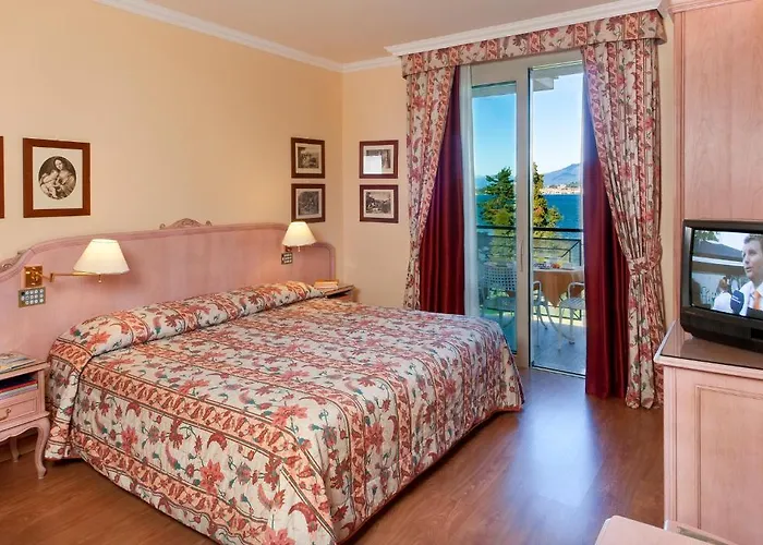 Aparthotel Carl&do Baveno