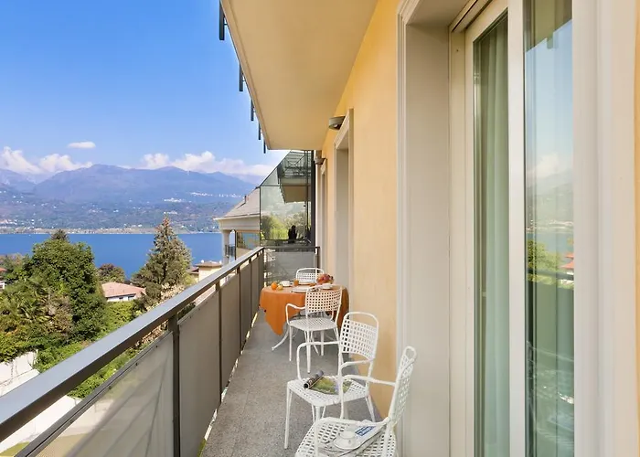 Aparthotel Carl&do Baveno